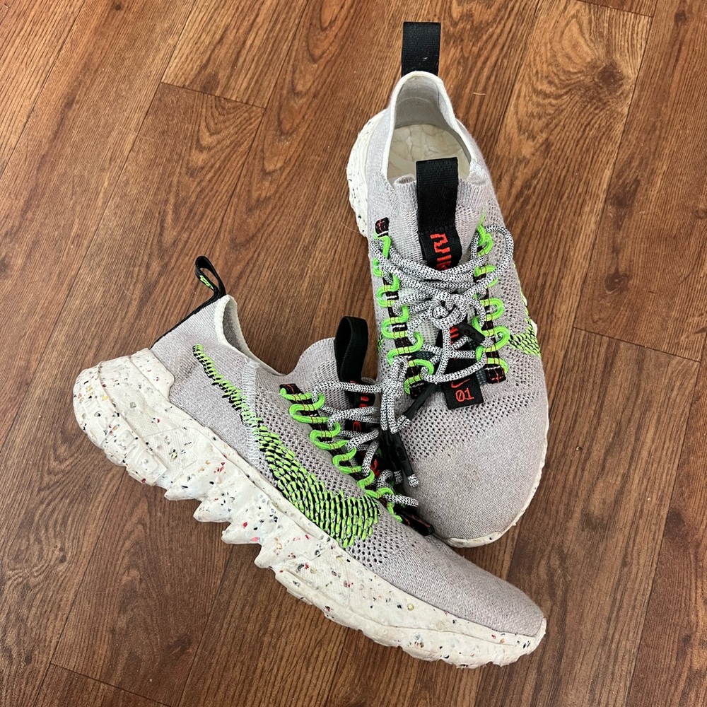 Nike Space Hippies View 2